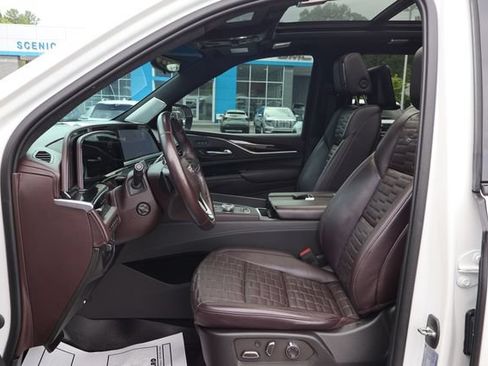 Used 2023 Cadillac Escalade Sport Platinum AWD/4WD image 20