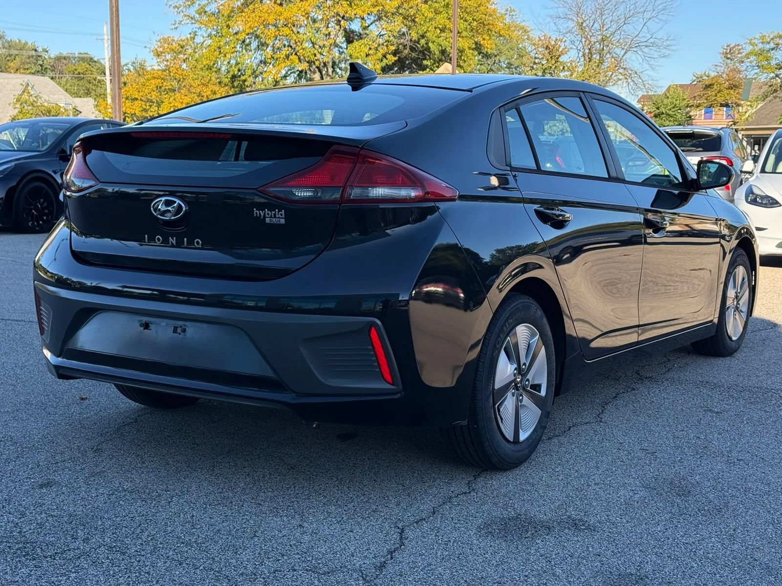 Used 2018 Hyundai Ioniq Blue FWD image 7