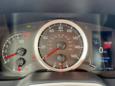 Used 2022 Toyota Corolla SE w/ SE Preferred Package FWD image 19