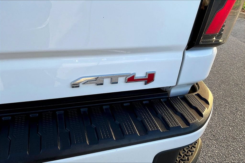 Used 2026 GMC Sierra 2500 AT4 w/ AT4 Premium Plus Package AWD/4WD image 25