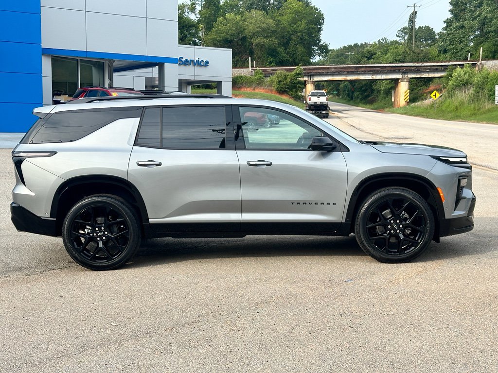 New 2026 Chevrolet Traverse RS FWD image 2