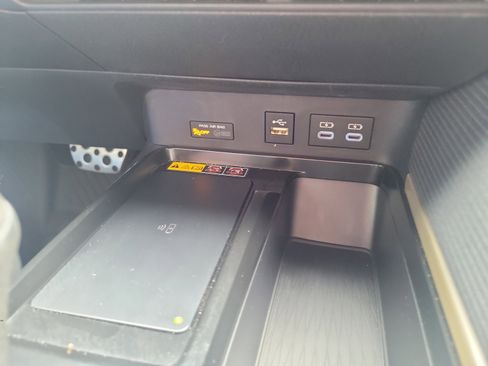 Used 2025 Toyota Camry LE FWD image 25