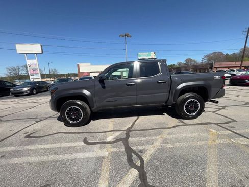 Used 2025 Toyota Tacoma TRD Off-Road image 22