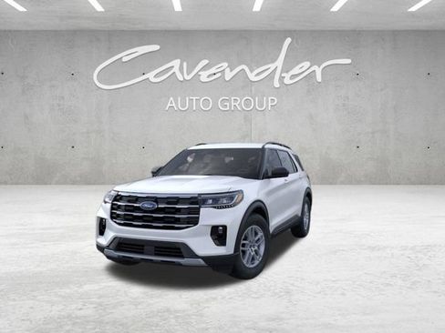 New 2026 Ford Explorer Active RWD image 2