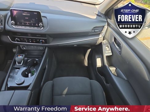 Used 2024 Nissan Rogue S AWD/4WD image 17