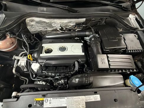 Used 2016 Volkswagen Tiguan S FWD image 23
