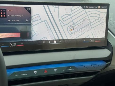 New 2025 BMW X3 xDrive30i w/ Premium Package AWD/4WD image 13