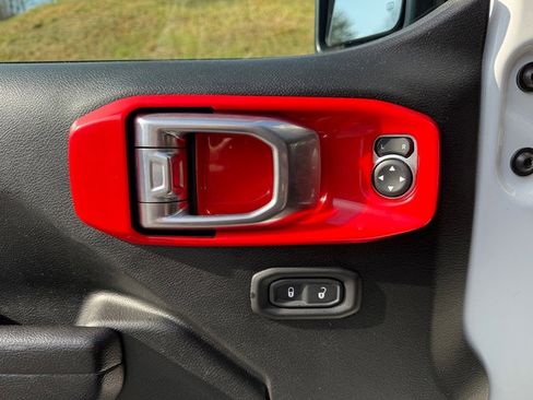 Used 2021 Jeep Wrangler Unlimited Sport image 12