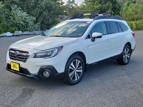 Used 2019 Subaru Outback 3.6R Limited AWD/4WD image 1