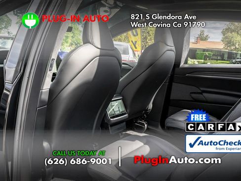 Used 2023 Tesla Model X Plaid image 10