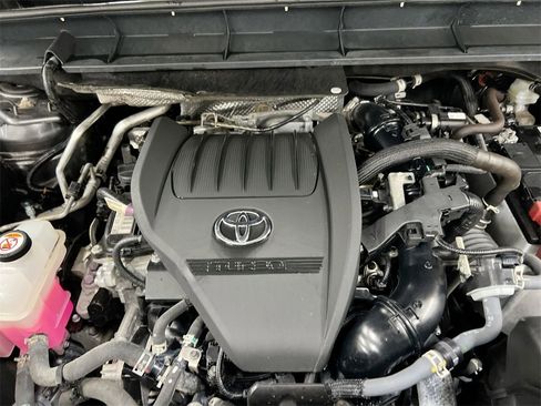 Used 2023 Toyota Highlander LE image 25