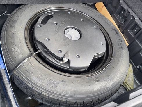 Used 2018 Nissan Murano SL w/ Moonroof Package image 11