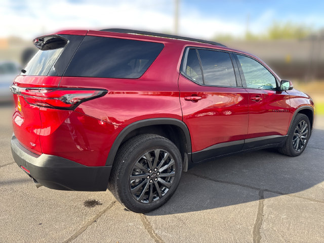 Used 2024 Chevrolet Traverse RS w/ LPO, Floor Liner Package AWD/4WD image 5