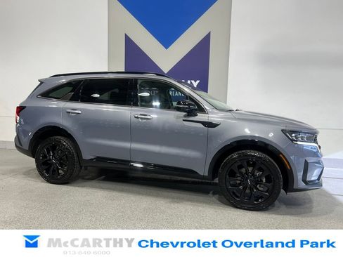 Used 2022 Kia Sorento SX AWD/4WD image 3