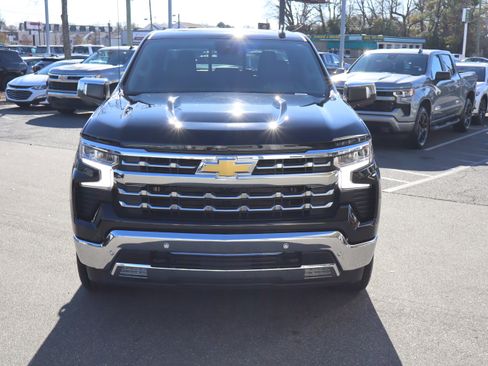 Used 2024 Chevrolet Silverado 1500 LTZ w/ Technology Package image 3