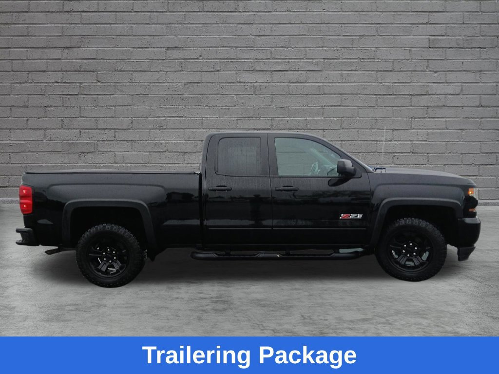Used 2018 Chevrolet Silverado 1500 LT w/ Midnight Edition AWD/4WD image 8