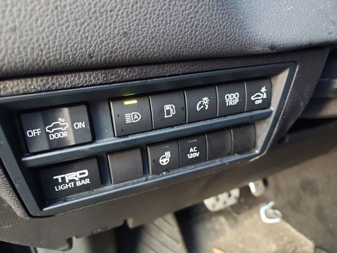 Used 2025 Toyota Tundra TRD Pro AWD/4WD image 10