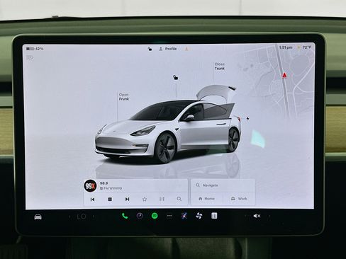Used 2023 Tesla Model 3 Standard Range image 19