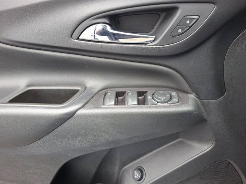 Certified 2020 Chevrolet Equinox LT image 12