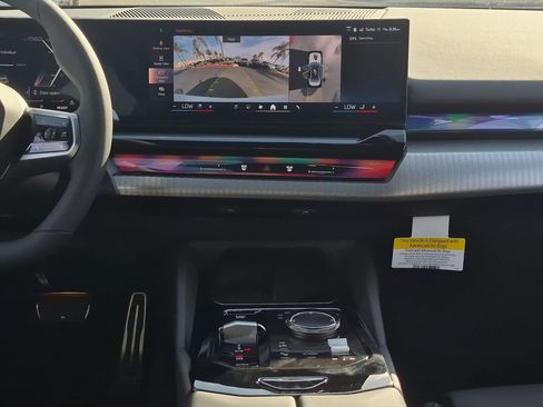 New 2027 BMW i5 eDrive40 w/ M Sport Package RWD image 30