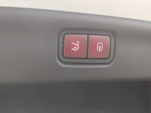 Used 2023 Mercedes-Benz C 300 Sedan image 28