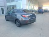 Used 2019 Toyota Yaris LE image 5