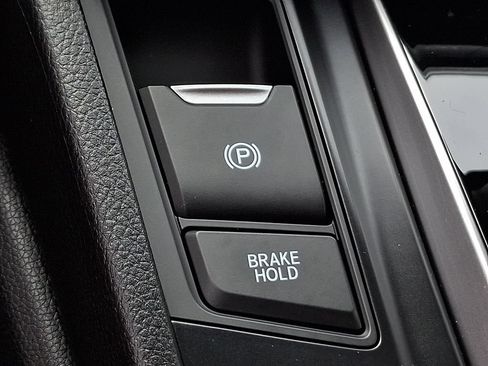 Used 2018 Honda CR-V Touring image 29