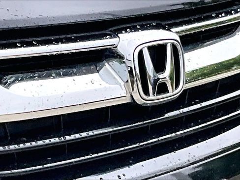 Used 2017 Honda CR-V LX image 11