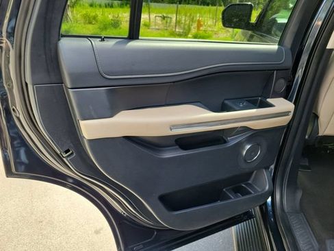 Used 2024 Ford Expedition Limited RWD image 16