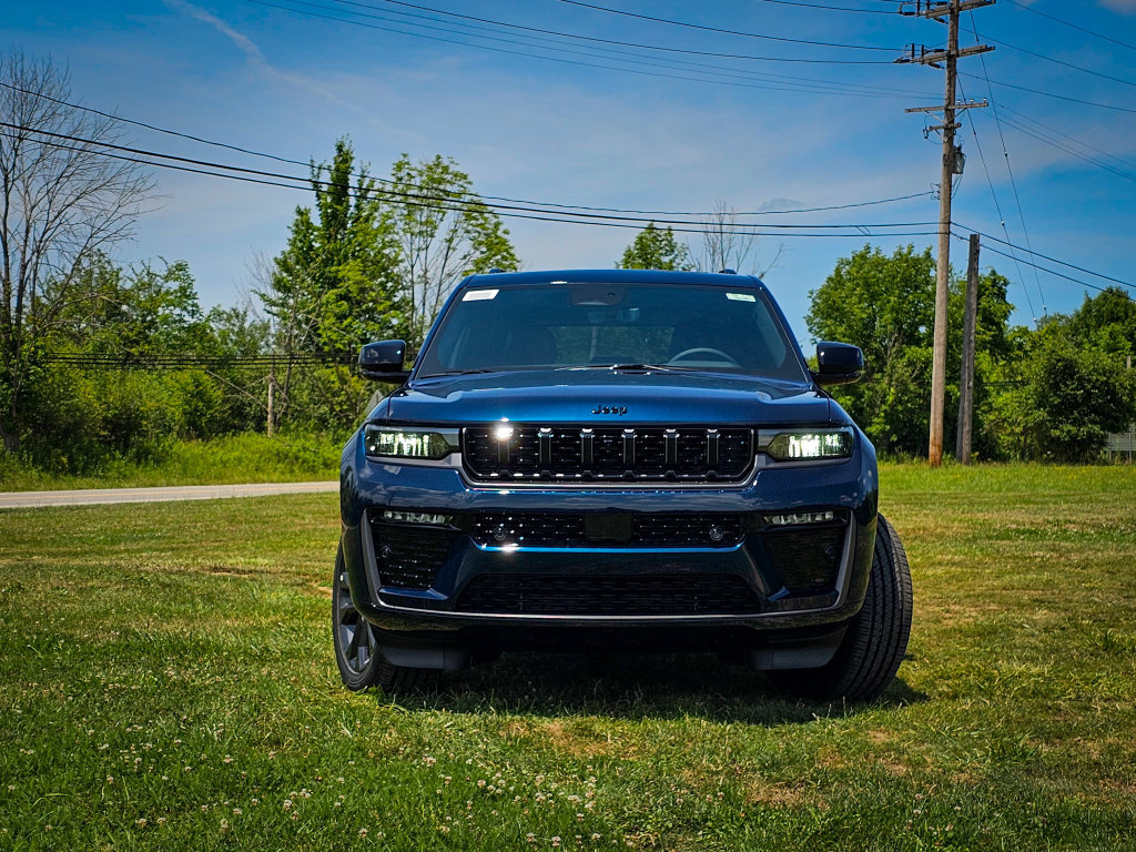 New 2026 Jeep Grand Cherokee Limited AWD/4WD image 8