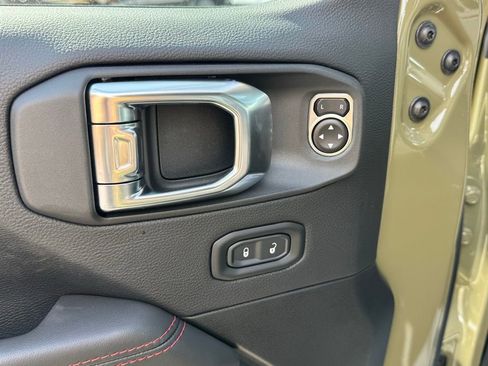 New 2026 Jeep Wrangler Unlimited Rubicon image 18