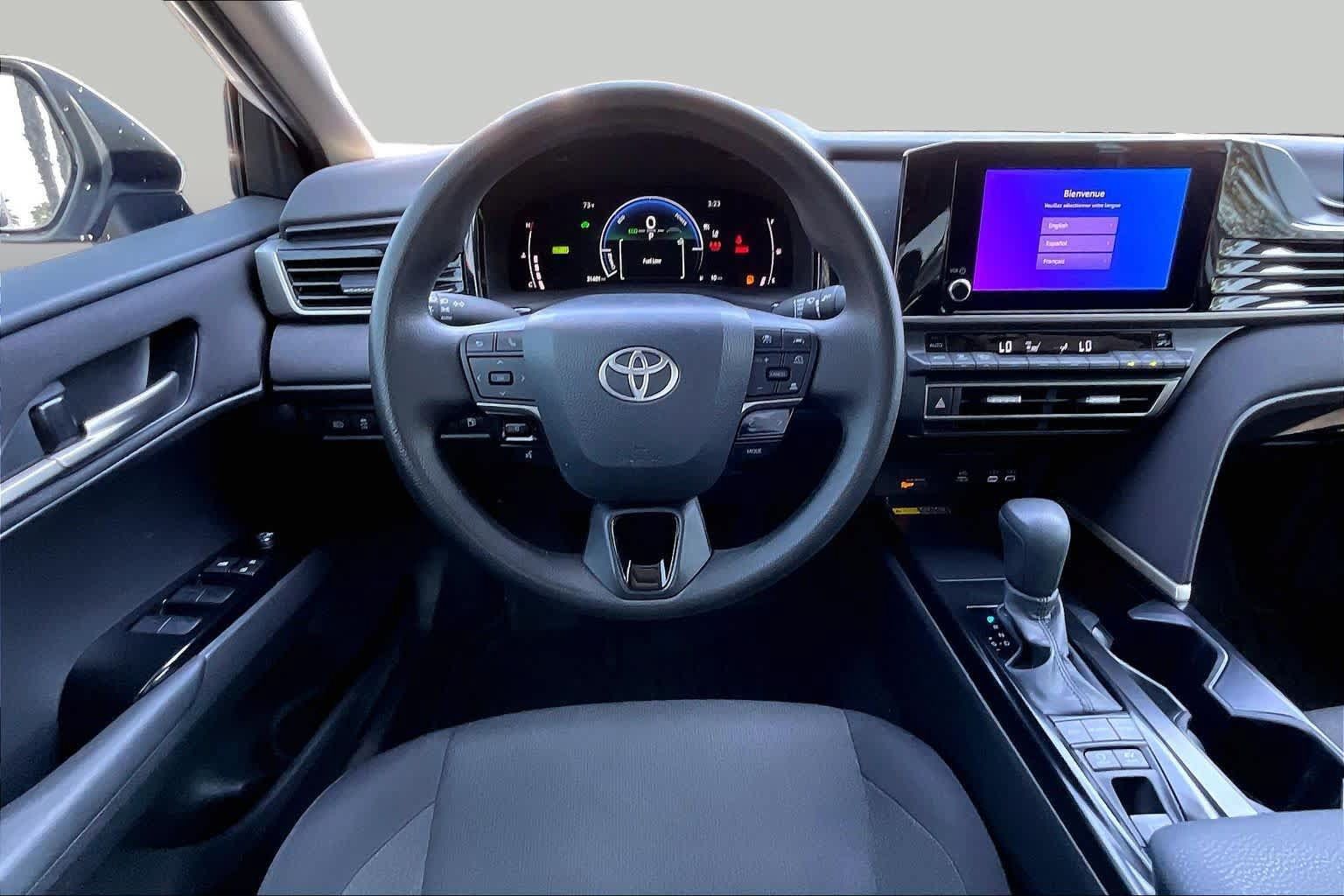 Used 2025 Toyota Camry LE FWD image 5