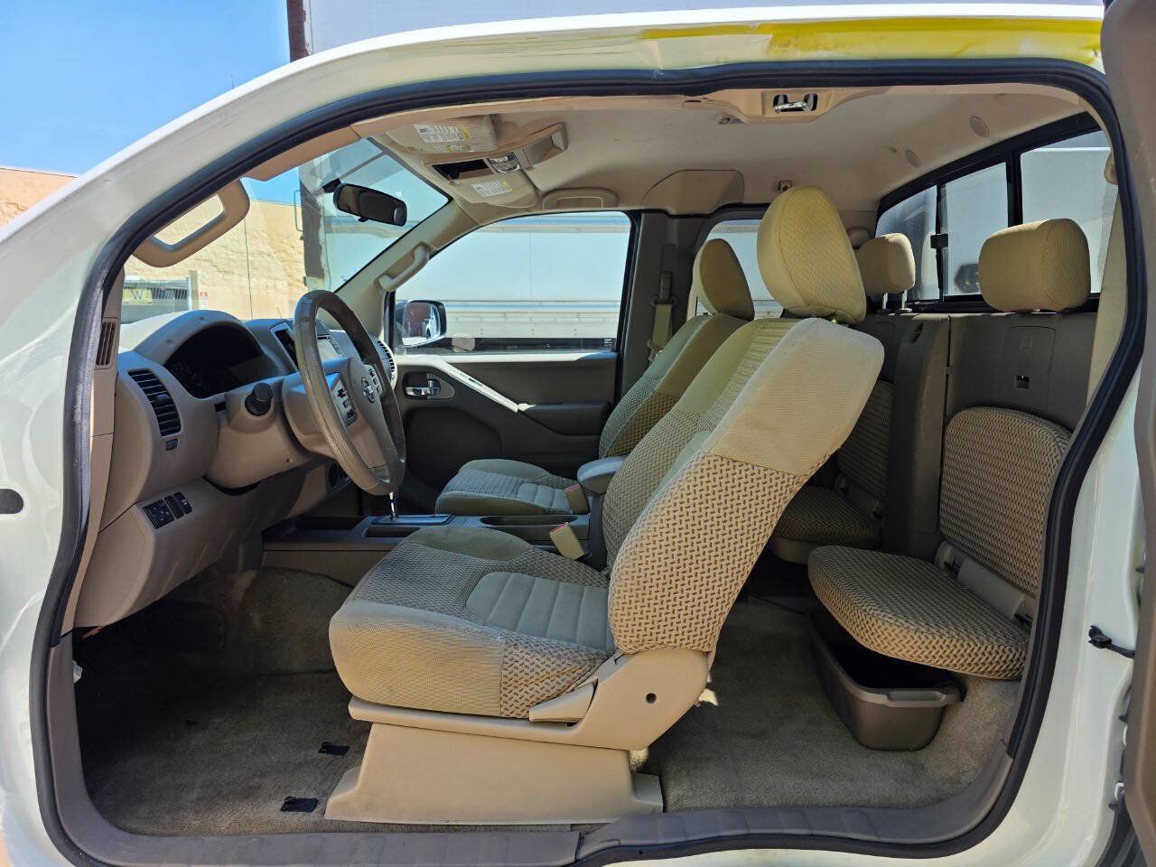 Used 2016 Nissan Frontier SV RWD image 11