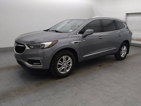 Used 2019 Buick Enclave Essence image 2