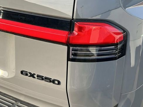 Used 2025 Lexus GX 550 550 Luxury w/ Accessory Package (2T) image 7