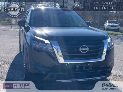 Used 2023 Nissan Pathfinder Platinum image 3