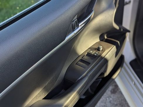 Used 2023 Toyota Camry LE image 10