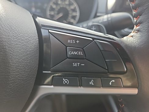 Used 2023 Nissan Altima 2.5 SR w/ SR Premium Package image 17