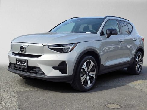 Certified 2023 Volvo XC40 Recharge Core w/ Protection Package Premier AWD/4WD image 8