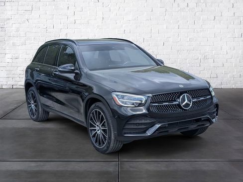 Used 2021 Mercedes-Benz GLC 300 image 2