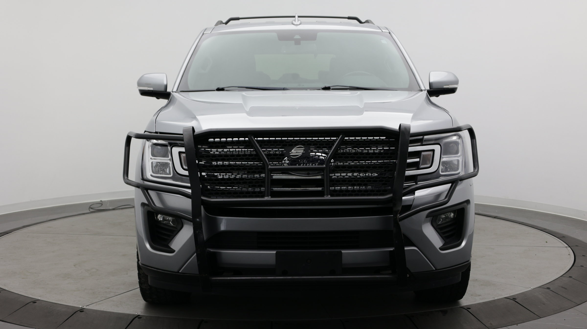 Used 2021 Ford Expedition XLT AWD/4WD image 2