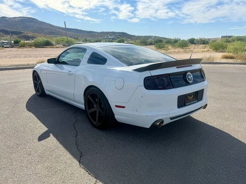 Used 2014 Ford Mustang Coupe RWD image 13