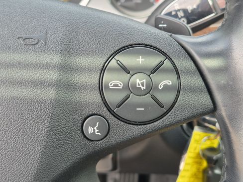 Used 2012 Mercedes-Benz E 350 4MATIC Sedan image 31