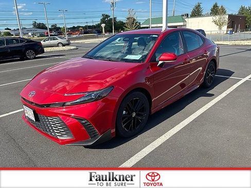 Certified 2025 Toyota Camry SE FWD image 17