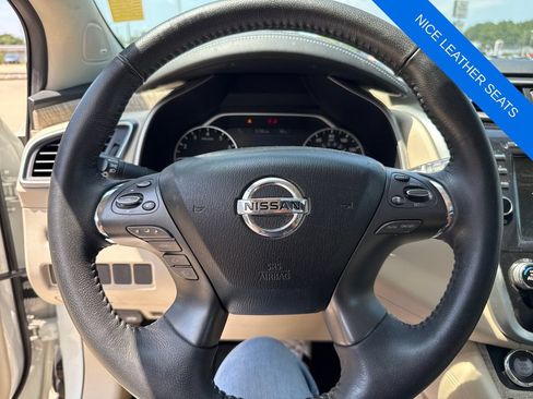 Used 2019 Nissan Murano SV w/ Premium Package FWD image 18