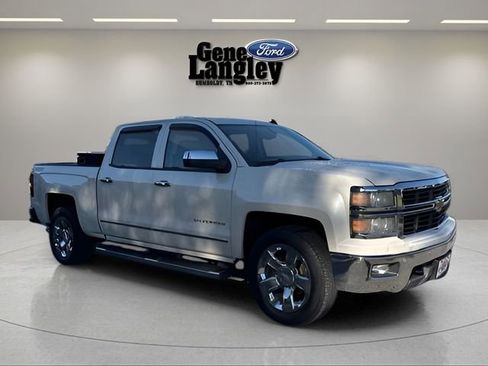 Used 2014 Chevrolet Silverado 1500 LTZ Z71 w/ LTZ Plus Package AWD/4WD image 13