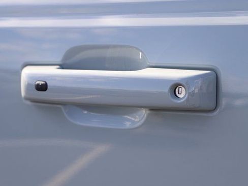 Used 2024 Ford Bronco Outer Banks image 10