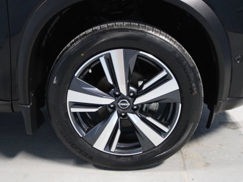 Used 2023 Nissan Rogue Platinum w/ Platinum Premium Package AWD/4WD image 35