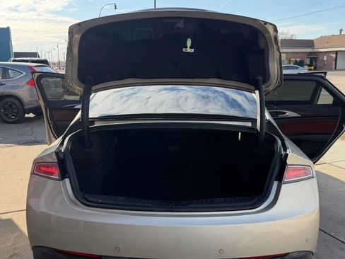 Used 2017 Lincoln MKZ Reserve w/ Climate Package image 28