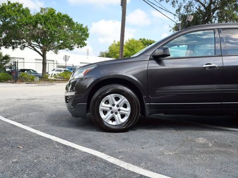 Used 2014 Chevrolet Traverse LS FWD image 5